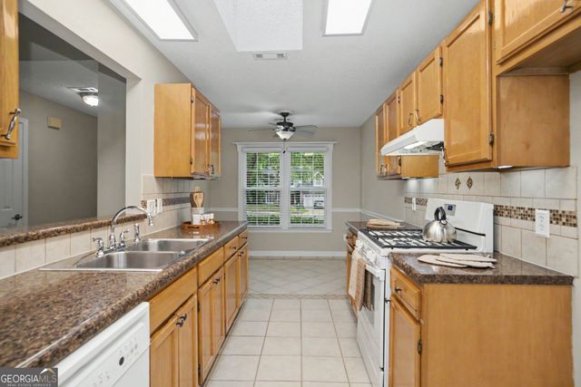 204 Kentwood Drive, Peachtree City, GA 30269