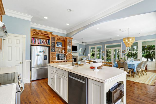 201 Jonesville Rd, Hilton Head Island, SC 29926
