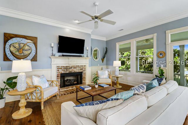 201 Jonesville Rd, Hilton Head Island, SC 29926