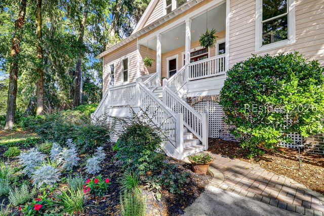 201 Jonesville Rd, Hilton Head Island, SC 29926