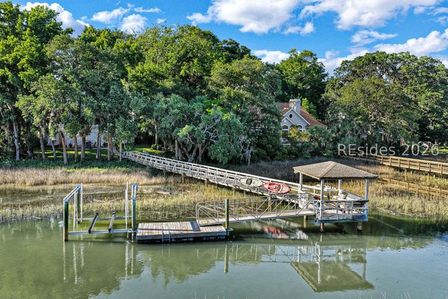 201 Jonesville Rd, Hilton Head Island, SC 29926