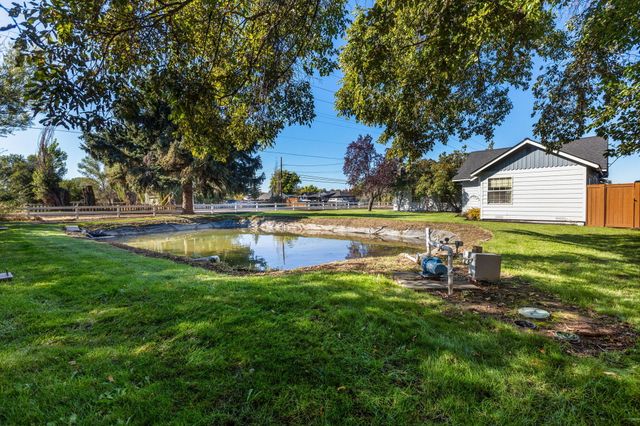 2765 W Antler Avenue, Redmond, OR 97756