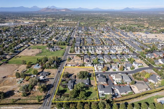 2765 W Antler Avenue, Redmond, OR 97756