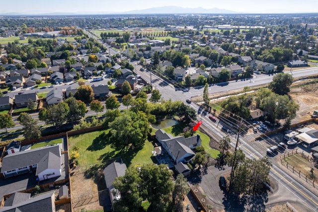 2765 W Antler Avenue, Redmond, OR 97756