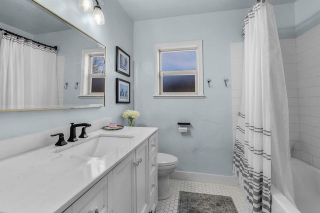 2765 W Antler Avenue, Redmond, OR 97756