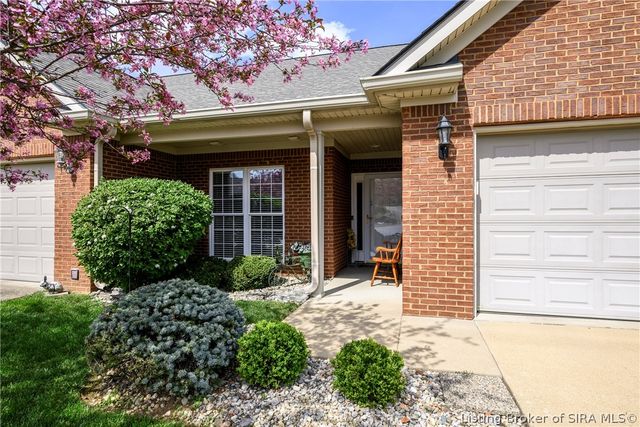 2136 Pickwick Drive, New Albany, IN 47150