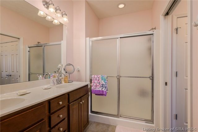 2136 Pickwick Drive, New Albany, IN 47150