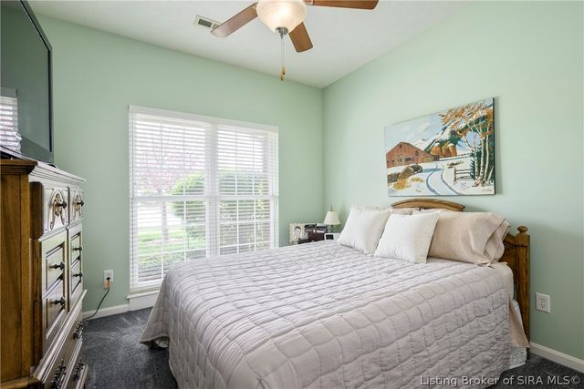 2136 Pickwick Drive, New Albany, IN 47150