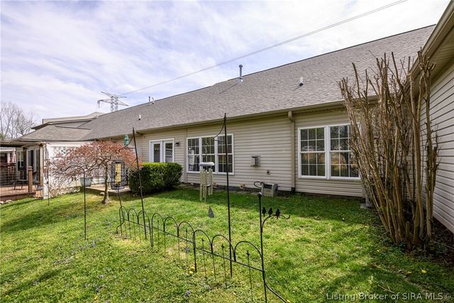 2136 Pickwick Drive, New Albany, IN 47150