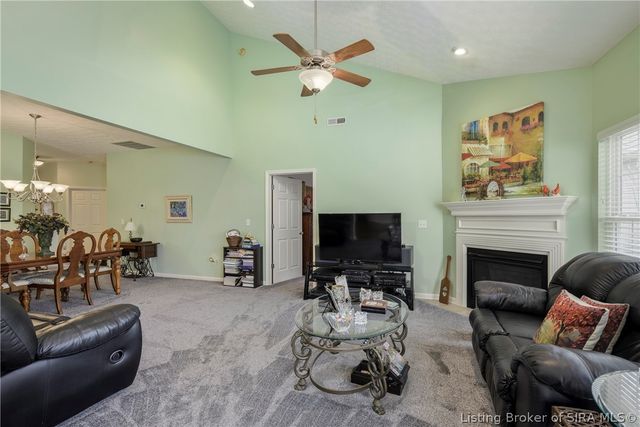 2136 Pickwick Drive, New Albany, IN 47150