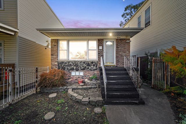4555 S Washtenaw Avenue, Chicago, IL 60632