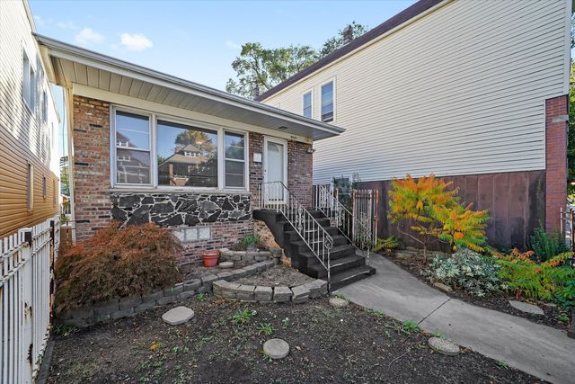 4555 S Washtenaw Avenue, Chicago, IL 60632