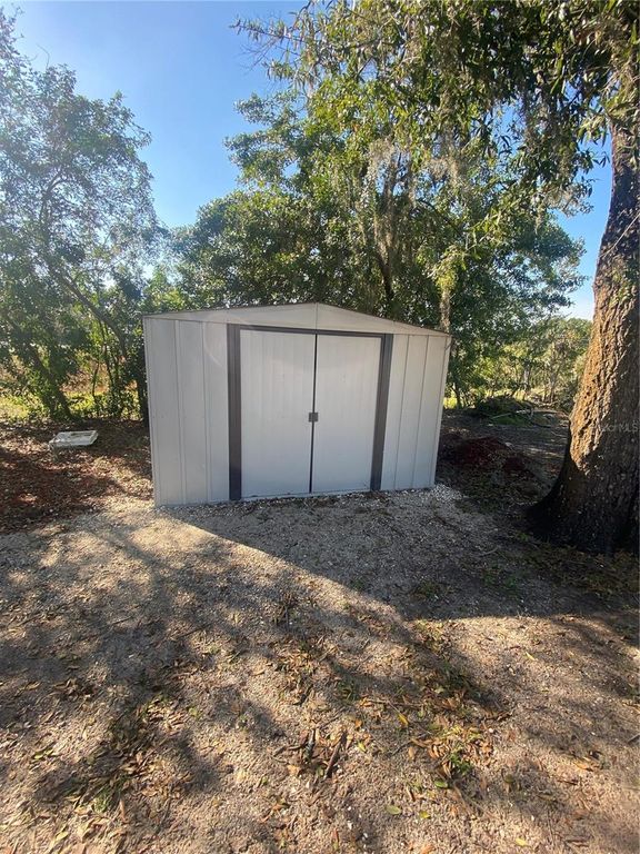 Image 10 of property listing at 14024 STATE ROAD 54, Odessa, FL 33556