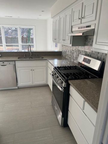 9007 Seasons Way, Columbus, GA 31904