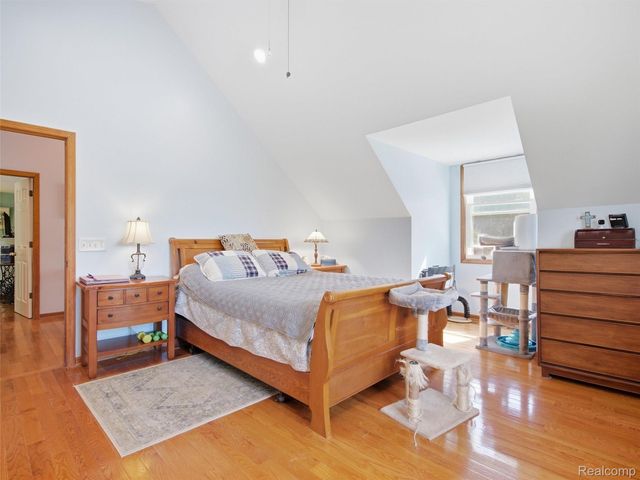 6501 Manchester Drive, White Lake Charter Township, MI 48383