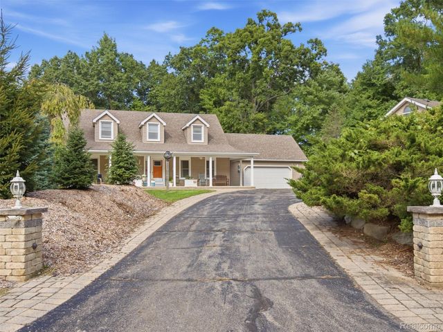 6501 Manchester Drive, White Lake Charter Township, MI 48383