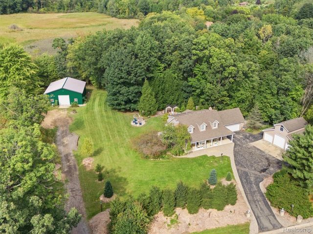 6501 Manchester Drive, White Lake Charter Township, MI 48383