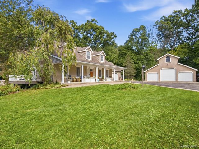 6501 Manchester Drive, White Lake Charter Township, MI 48383