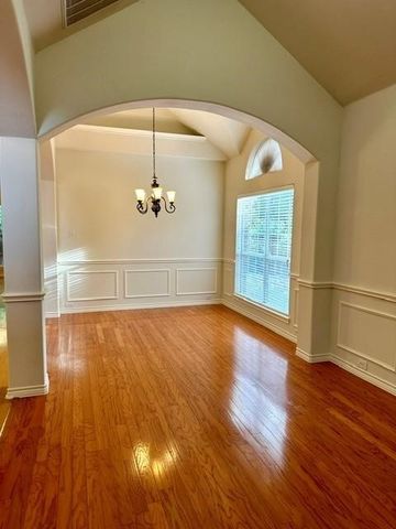 428 Misty Lane, Lewisville, TX 75067