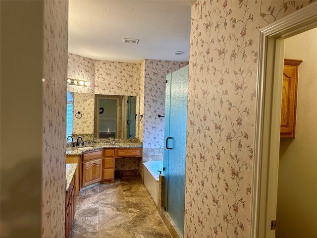 428 Misty Lane, Lewisville, TX 75067