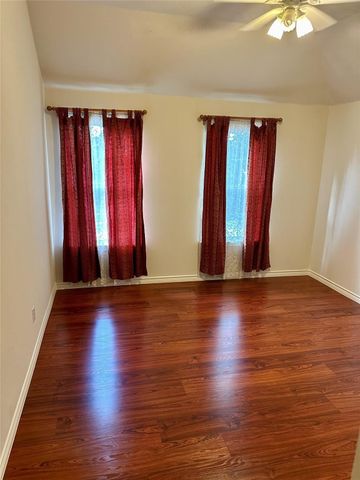 428 Misty Lane, Lewisville, TX 75067