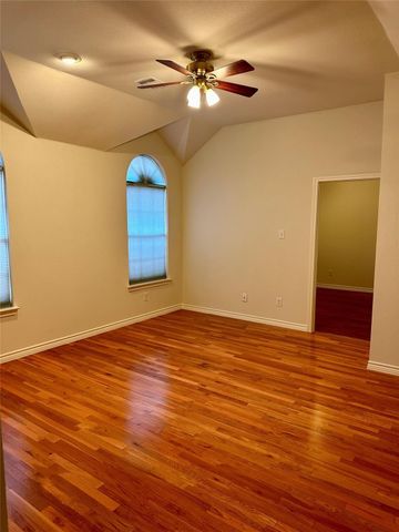 428 Misty Lane, Lewisville, TX 75067