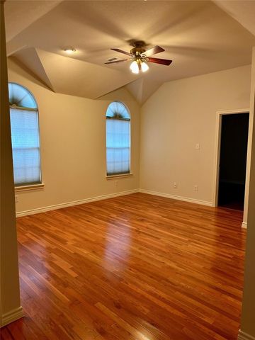 428 Misty Lane, Lewisville, TX 75067