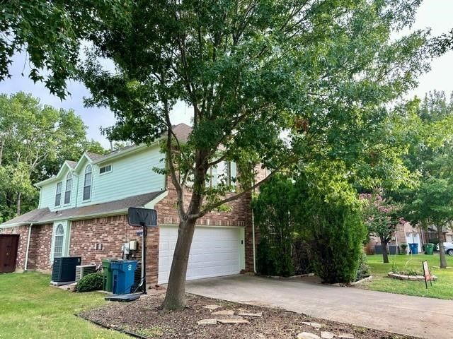 428 Misty Lane, Lewisville, TX 75067
