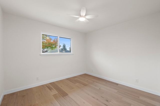 902 Warrington DR, Austin, TX 78753