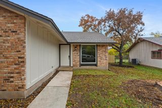902 Warrington DR, Austin, TX 78753