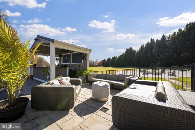 3609 HOLLANDS BRANCH CT, Street, MD 21154