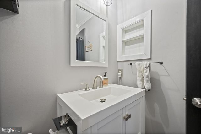 3609 HOLLANDS BRANCH CT, Street, MD 21154