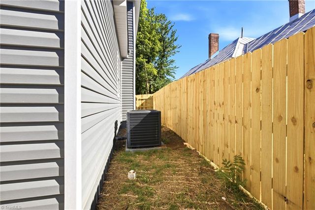 1024 Franklin Street, Winston-salem, NC 27101
