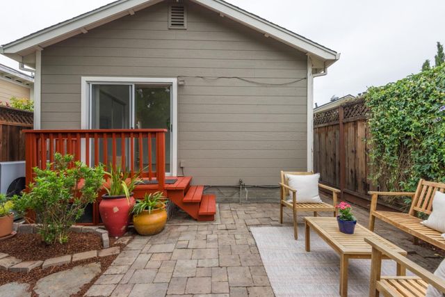 431 Upton Street, Redwood City, CA 94062