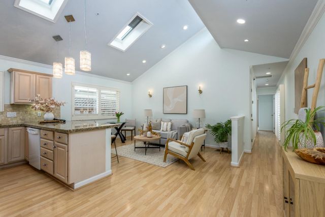 431 Upton Street, Redwood City, CA 94062