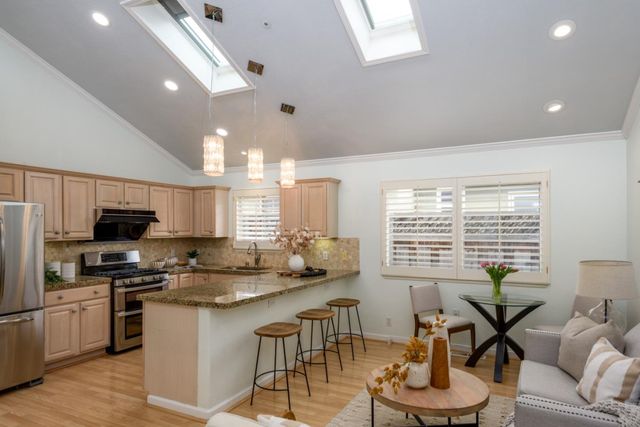 431 Upton Street, Redwood City, CA 94062