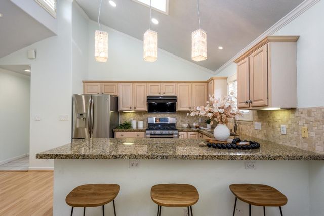 431 Upton Street, Redwood City, CA 94062