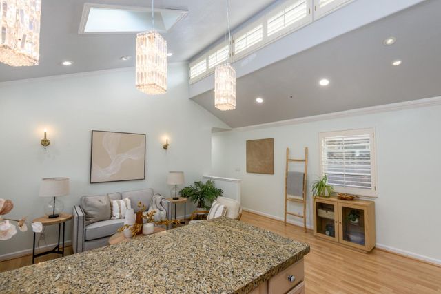 431 Upton Street, Redwood City, CA 94062