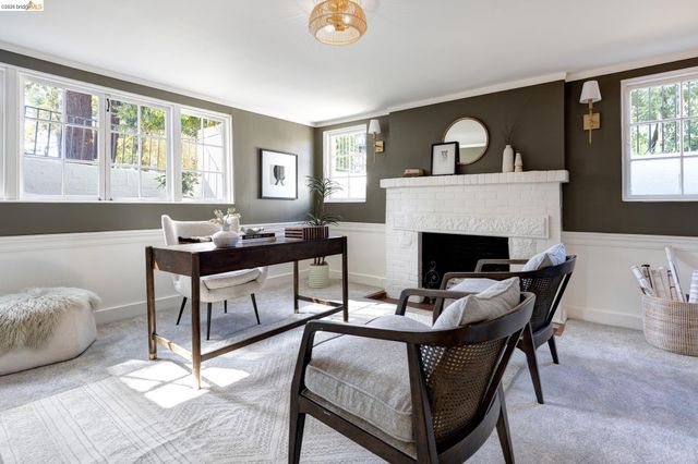 5529 Snake Rd, Oakland, CA 94611