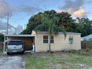 2135 Plunkett Ct, Hollywood, FL 33020