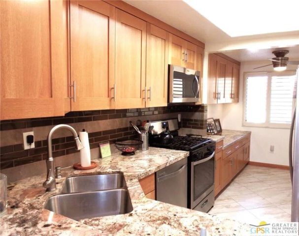 2345 Cherokee Way 148, Palm Springs, CA 92264