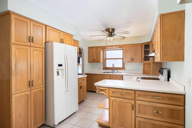 341 5th AVENUE N, Onalaska, WI 54650