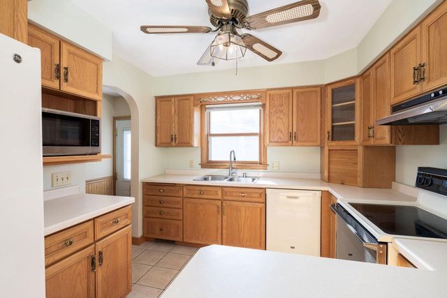 341 5th AVENUE N, Onalaska, WI 54650