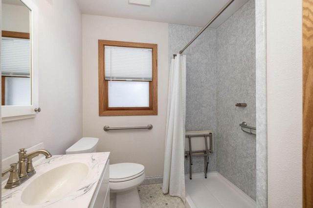 341 5th AVENUE N, Onalaska, WI 54650