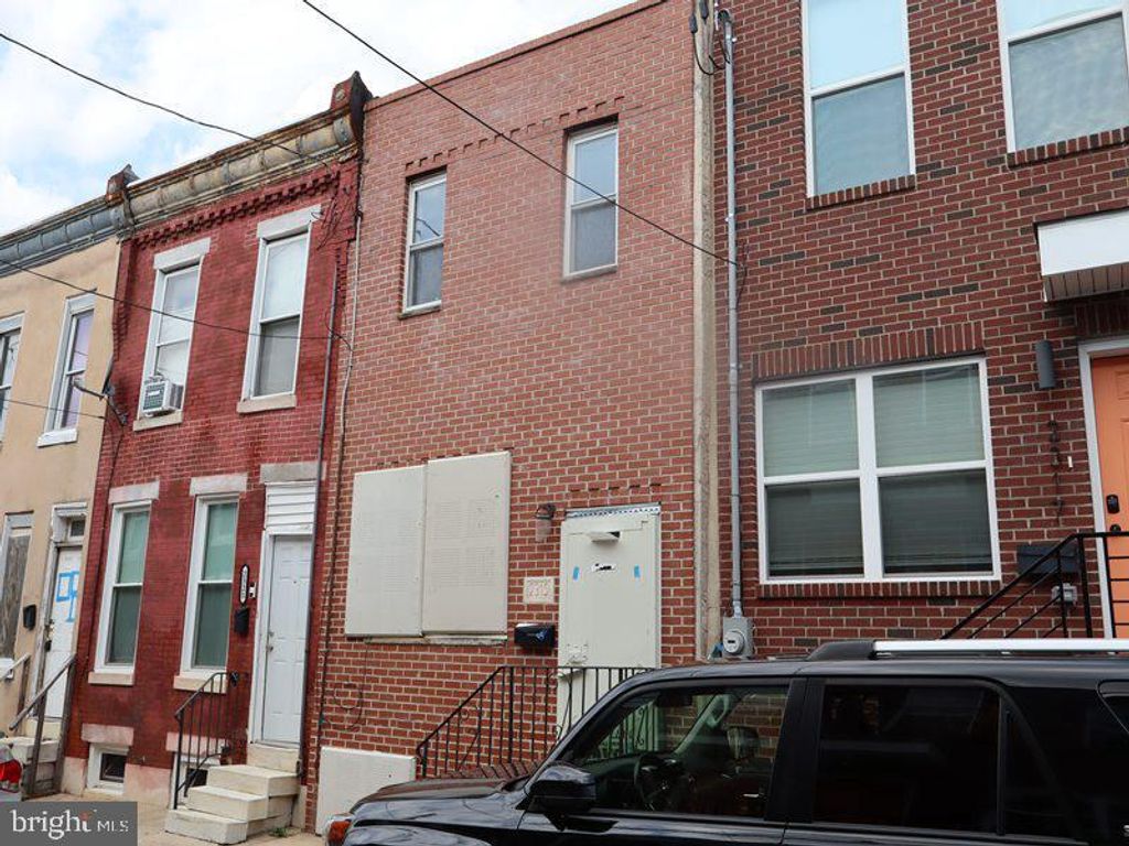 2319 GREENWICH ST, PHILADELPHIA, PA 19146 — exterior