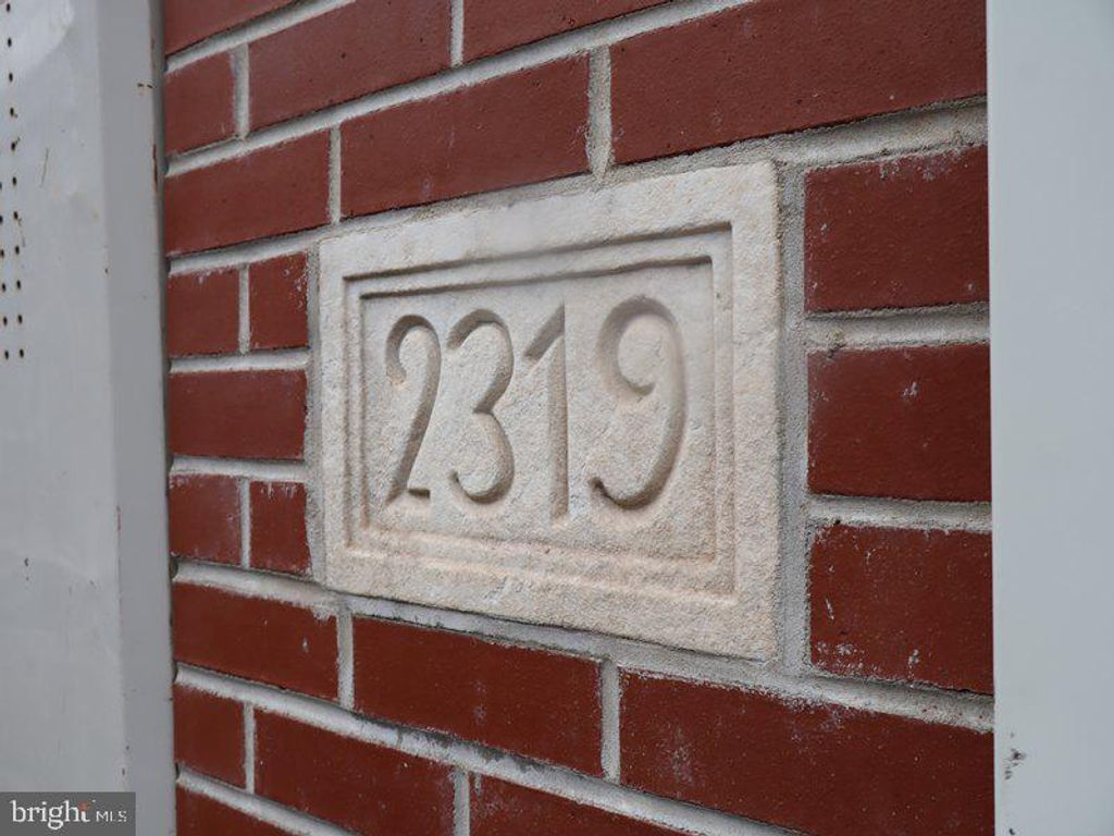 2319 GREENWICH ST, PHILADELPHIA, PA 19146 — photo 2