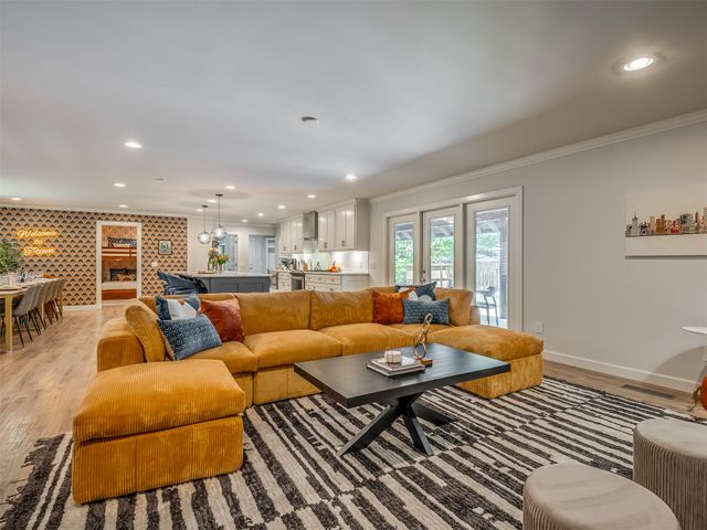 4041 S Birmingham Avenue, Tulsa, OK 74105