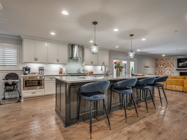 4041 S Birmingham Avenue, Tulsa, OK 74105