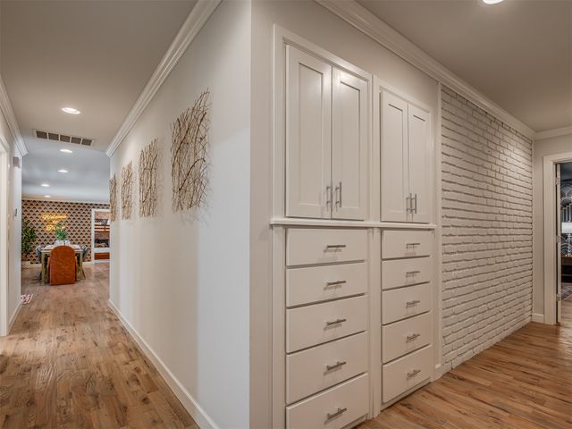 4041 S Birmingham Avenue, Tulsa, OK 74105