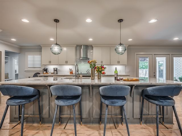 4041 S Birmingham Avenue, Tulsa, OK 74105
